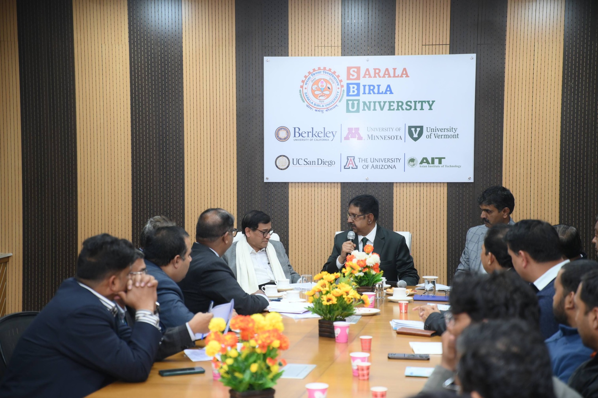 Expert Talk on “Achieving Excellence in Commerce & Management Education”